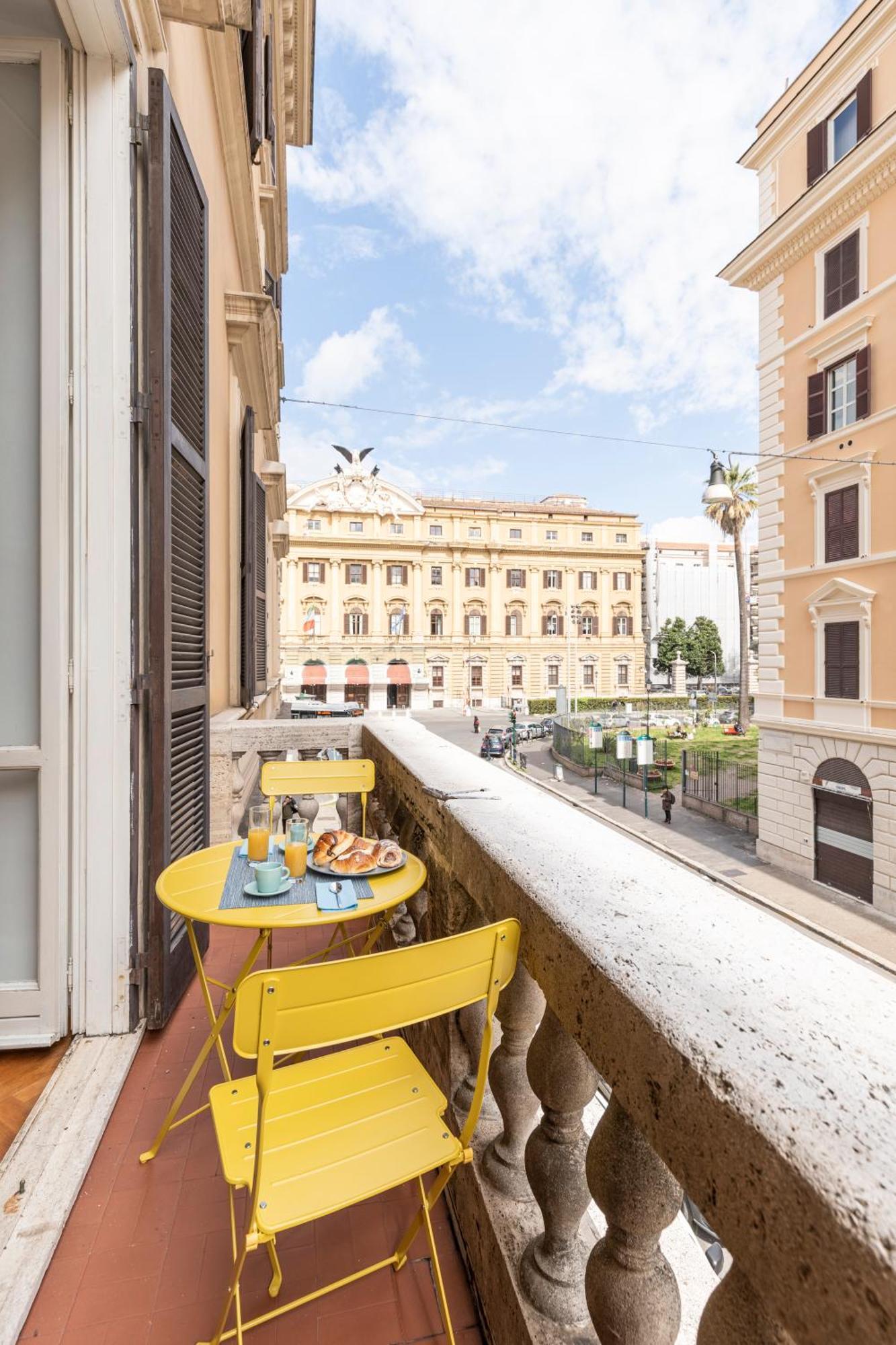 Hostly - Michelangelo Midtown-center Of Appartamento